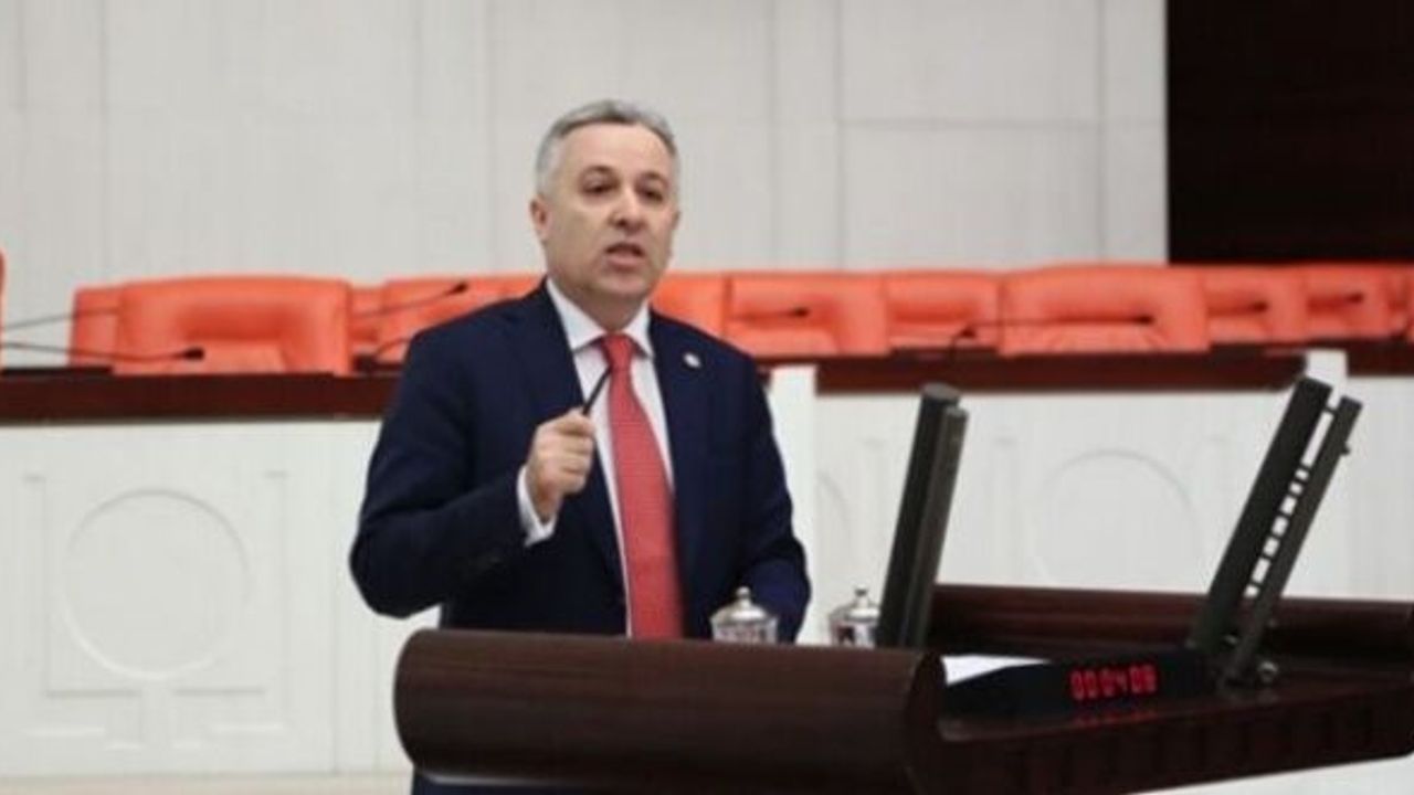 "Kayseri otoyol istiyor tabela değil"