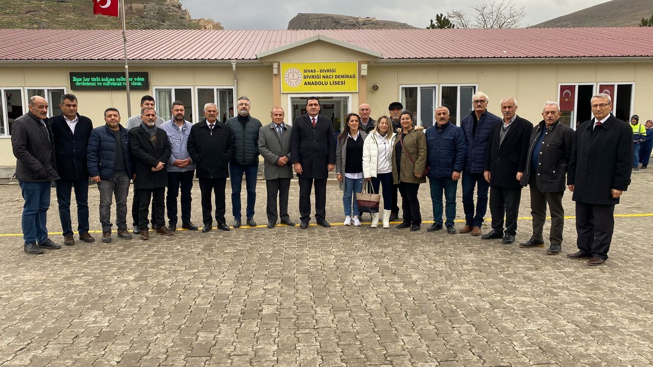 "30 metrekarede 26 öğrenci eğitim görüyor"