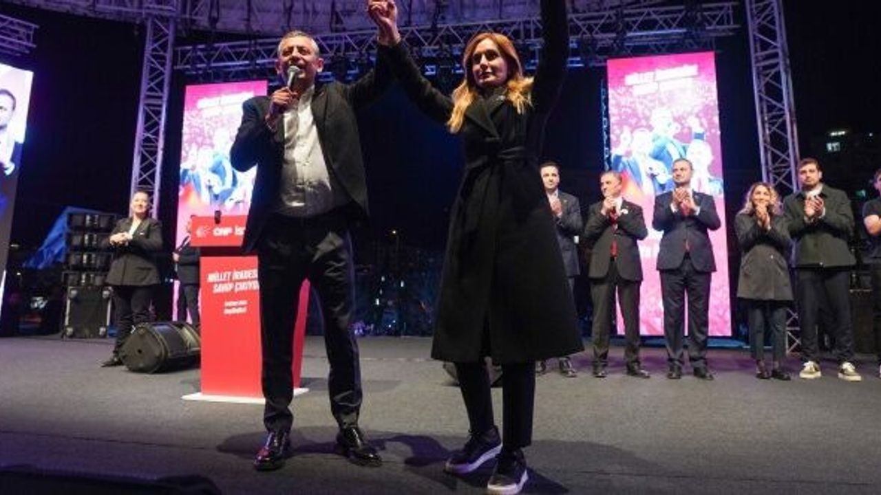 Özgür Özel: "Beylikdüzü iki evladına sonuna kadar sahip çıkıyor"