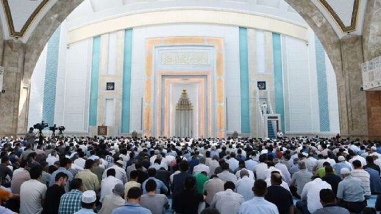 Grev hazırlığındaki işçilerin karşısına Diyanet hutbeyle çıktı: 'Kamuya ait işleri yavaşlatmak günahtır'