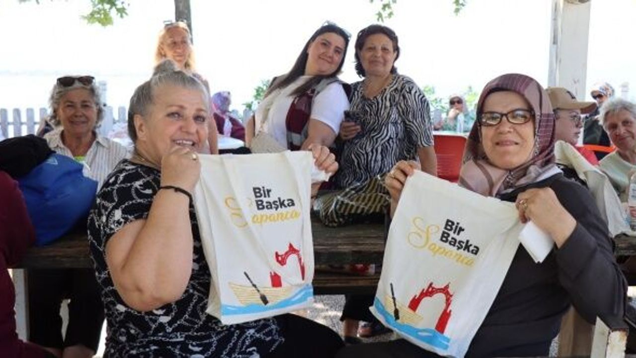 İzmit Belediyesi'nin Asırlık Çınarları Sapanca’da doğayla buluştu