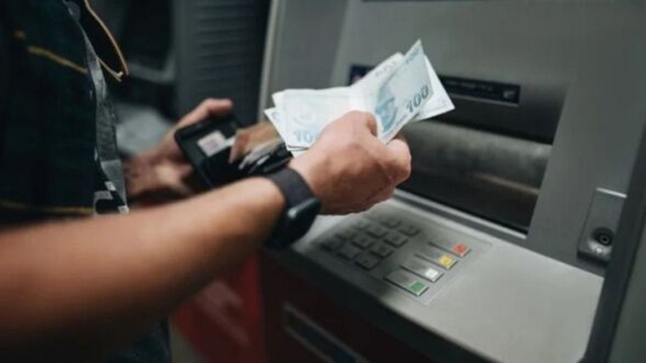 ATM'ye para yatırma limitleri güncellendi: Banka banka yeni sınırlar belli oldu