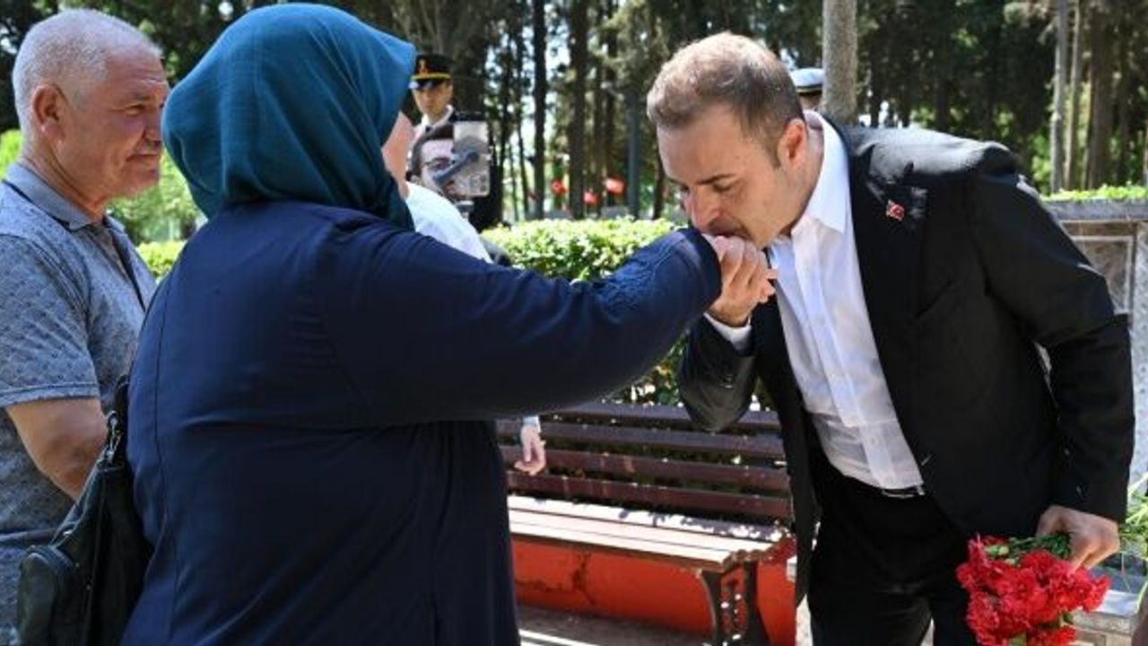 Balıkesir'de şehitliklere detaylı bakım