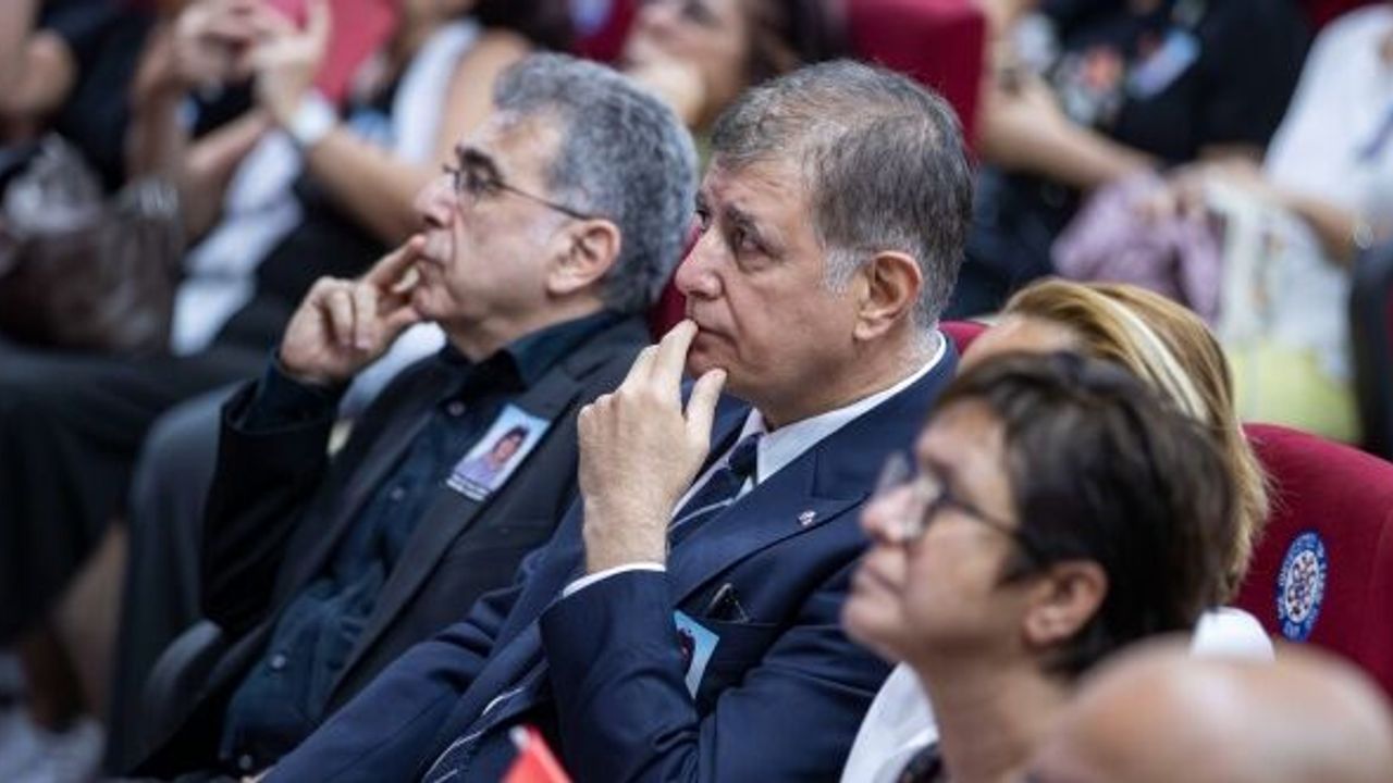 Başkan Tugay’dan hocası Emel Tümbay’a duygusal veda