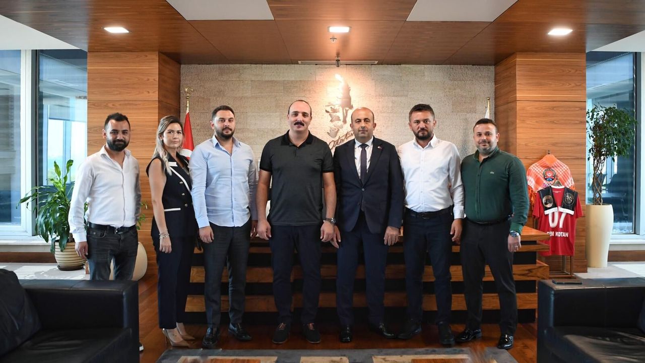 Cem Kotan Belediye-İş Sendikası yöneticileriyle buluştu