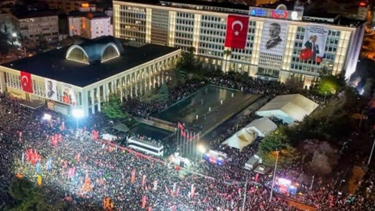 CHP'li belediyelere operasyonlarda tutuklananların aileleri Saraçhane'de buluşacak