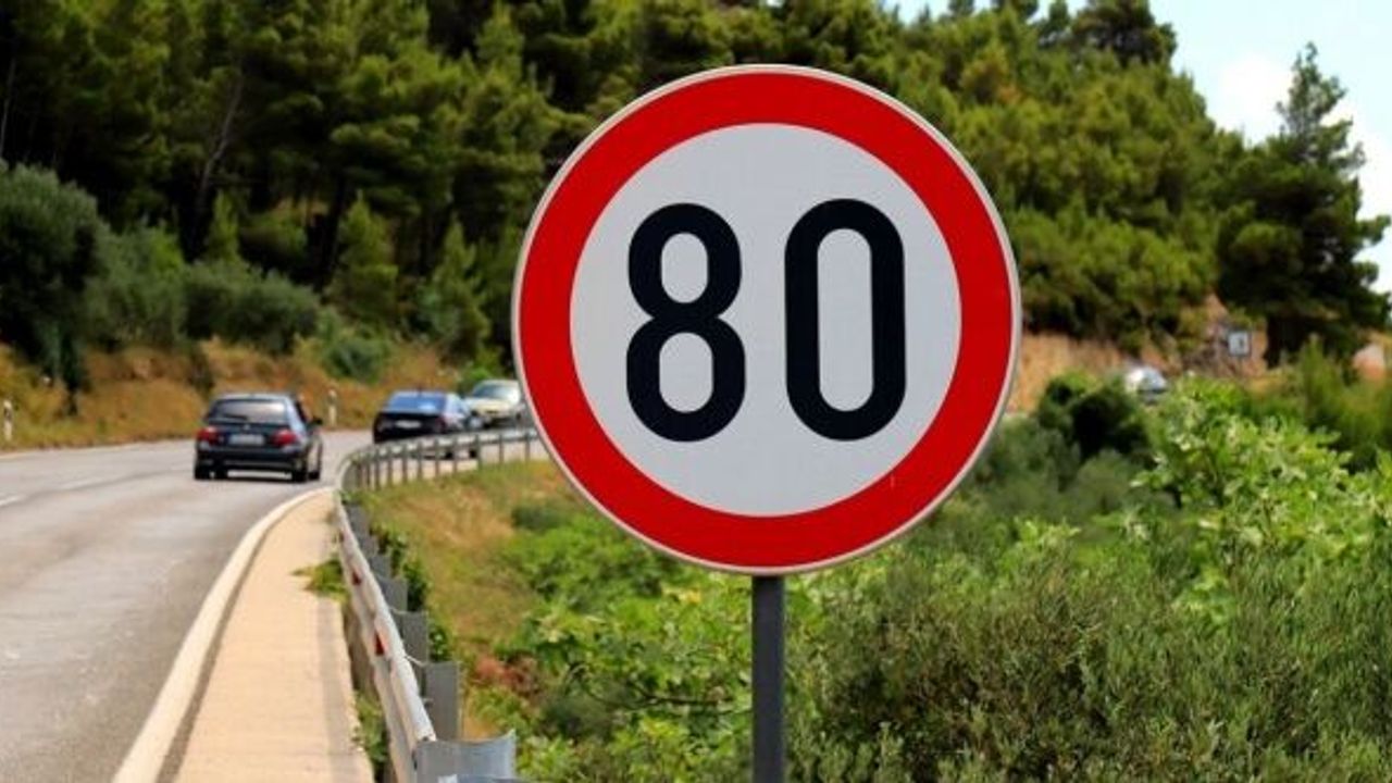 Genelge Resmi Gazete'de yayımlandı: Trafikte hız sınırlarlarına yeni düzenleme