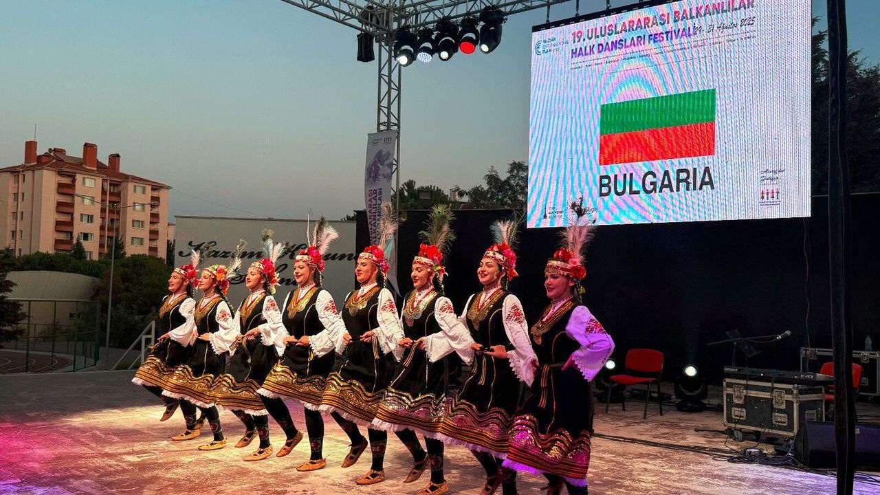 İzmir'de Balkan coşkusu sürüyor