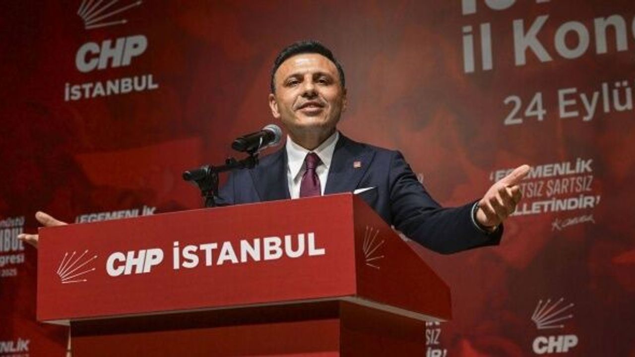 Özgür Çelik, mazbatasını almak için Sarıyer İlçe Seçim Kurulu'nda