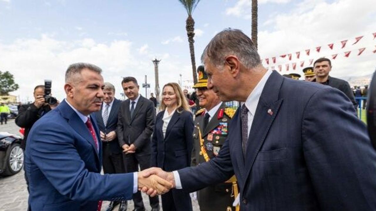 İzmir’de Cumhuriyet Bayramı kutlamaları başladı