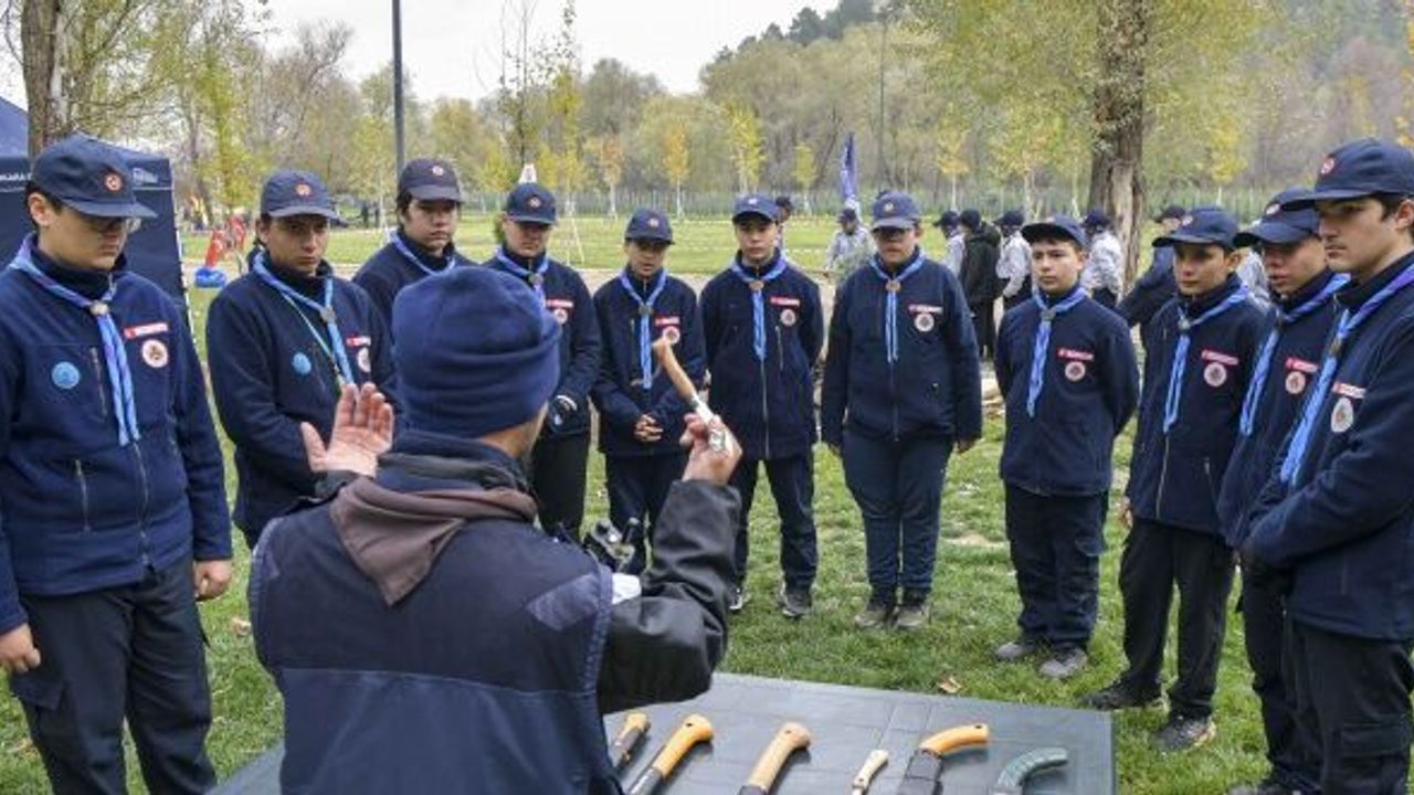 Ankara Büyükşehir 200 öğrenciyi İzcilik Kampı'nda buluşturdu