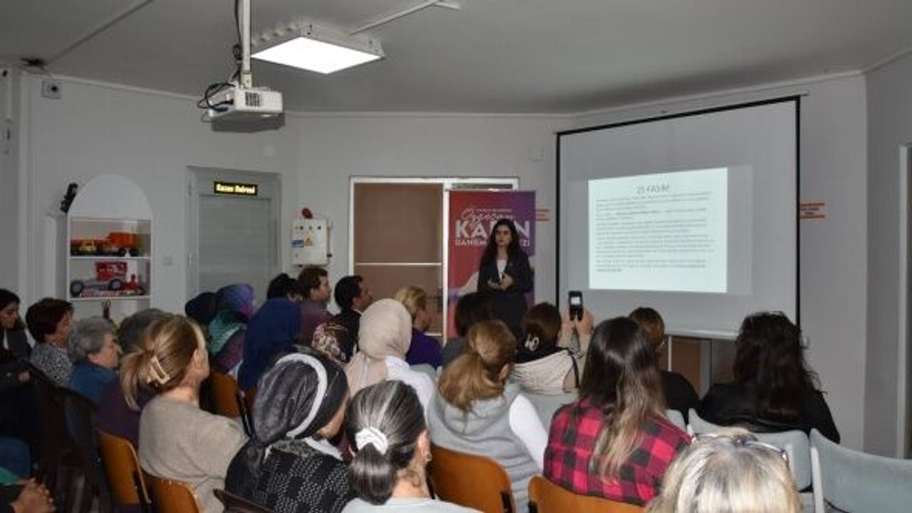 Atakum Belediyesi kadına yönelik şiddetle mücadele etkinliği gerçekleştirdi