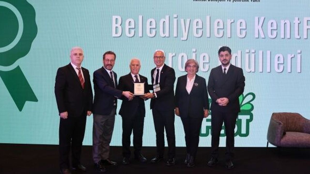 Bursa Büyükşehir’e ‘Akıllı Şehir’ ödülü