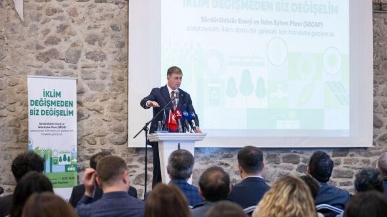 Cemil Tugay: Geleceği bekleyen değil, geleceği planlayan ve inşa eden bir şehir olmak zorundayız