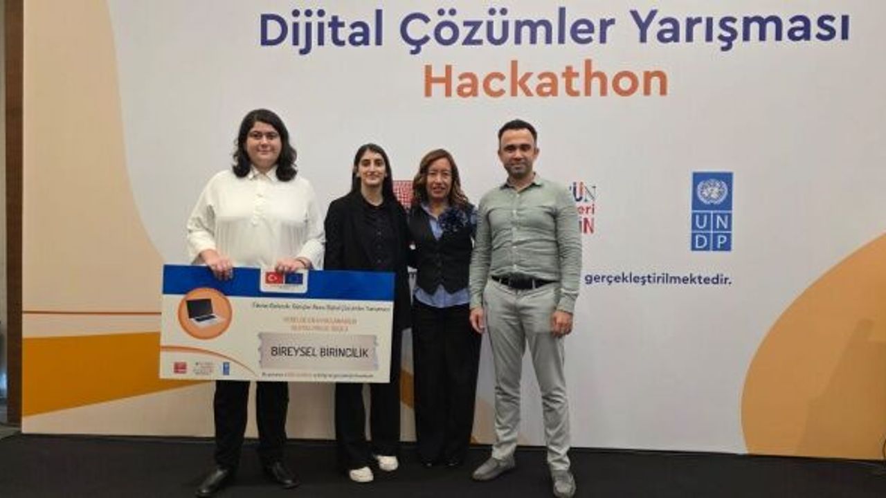 “Fikrim Gelecek” Hackathonu’nda Manisa’ya Birincilik Geldi
