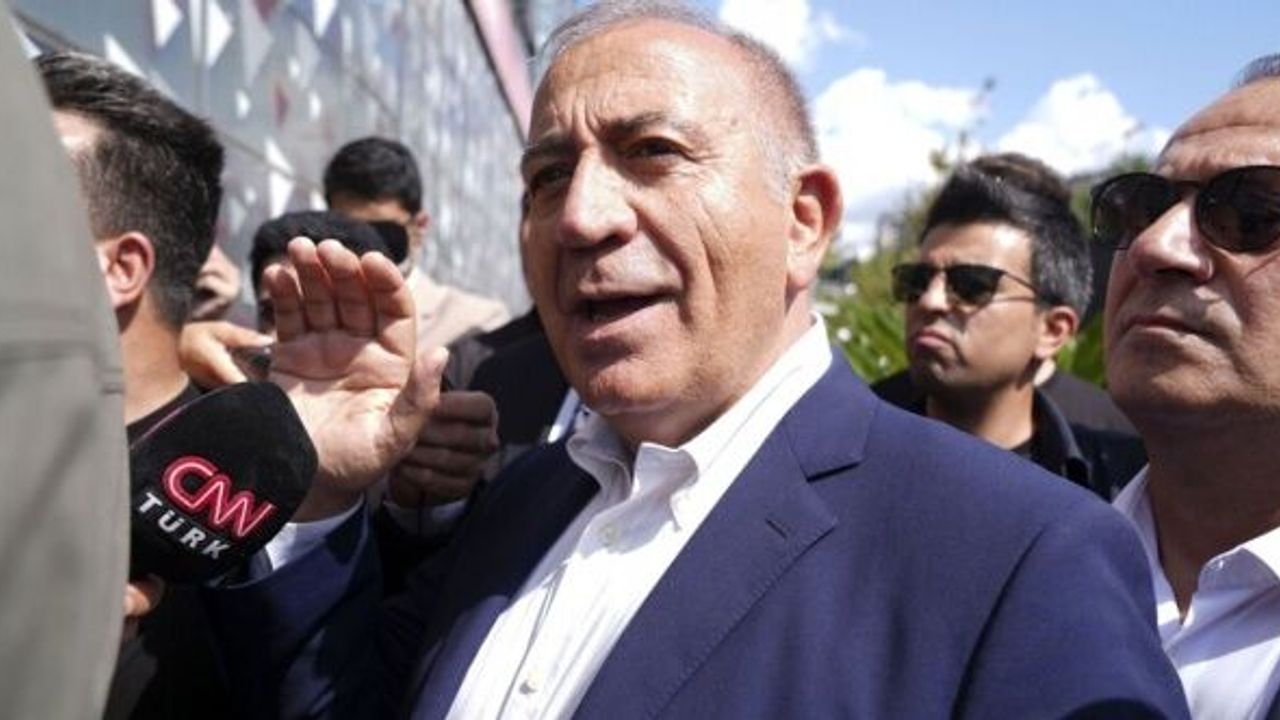 Gürsel Tekin: “Kayyum olsam Özgür Özel o binaya giremezdi”