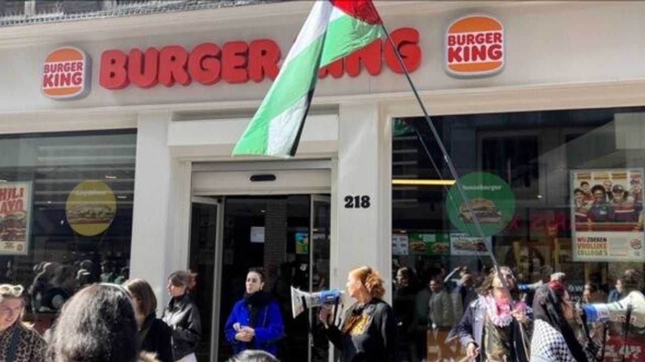 AKP'li yöneticinin oğlu Burger King işletecek! Zafer Çağlayan'dan devraldı