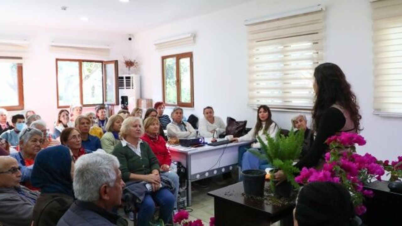 Antalya Büyükşehir’den yaş almış bireylere evde çiçek yetiştiriciliği eğitimi