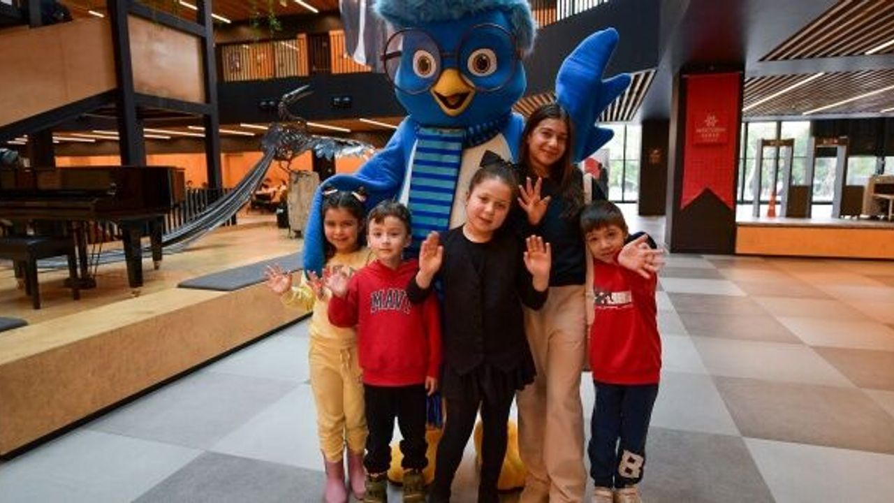 Bilimden sanata uzanan yarı yıl şenliği