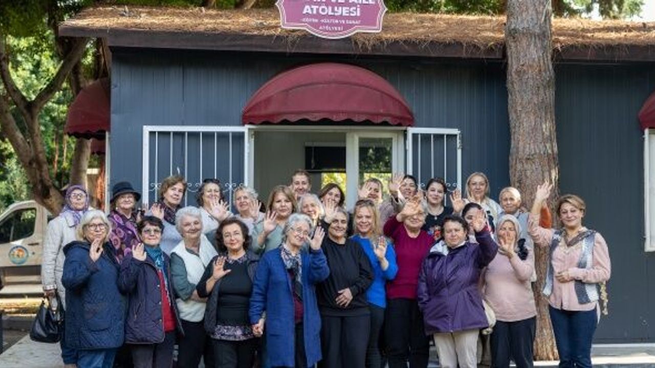 Mezitli'de kadınların hayatı atölyelerle değişiyor