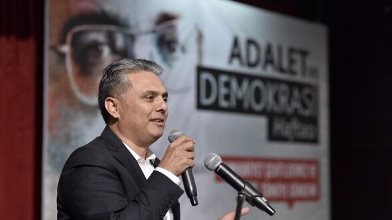 Muratpaşa’da aydınlığa adanmış bir panel