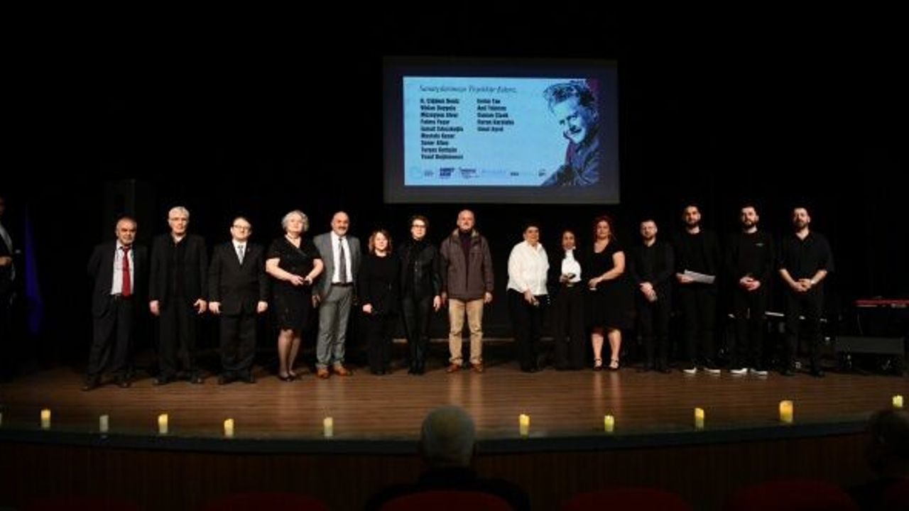 Nazım Hikmet, şiirleri ve şarkılarıyla anıldı 