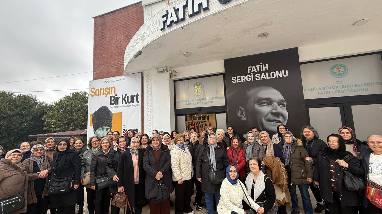 352 Kadın “Sarışın Bir Kurt” Sergisinde Buluştu