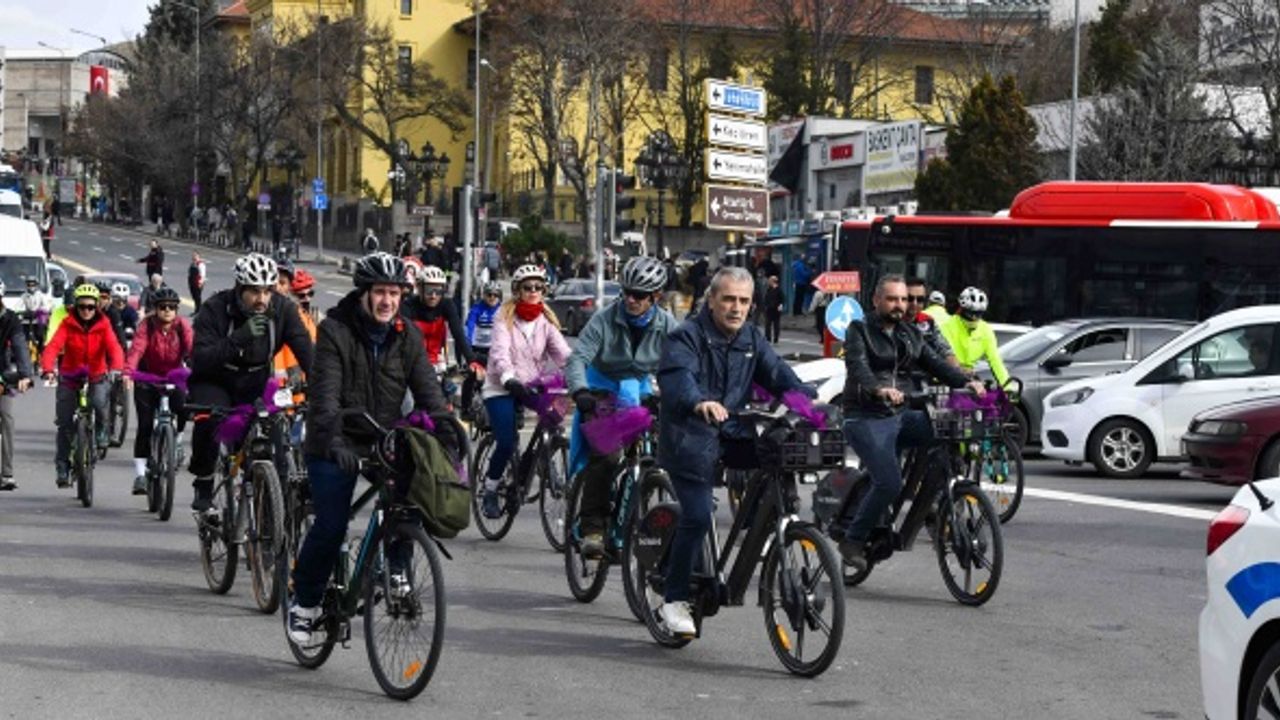 Ankara'da tekerler farkındalık için döndü