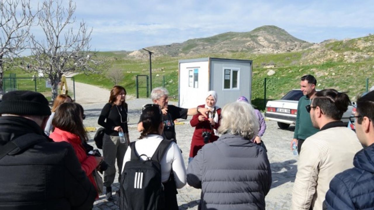 Denizli Büyükşehir’in fotoğraf kursiyerleri objektif başında