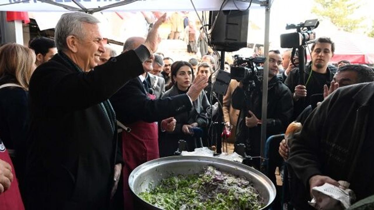 Mansur Yavaş Kalecik'te Hamsi Şöleni'ne katıldı