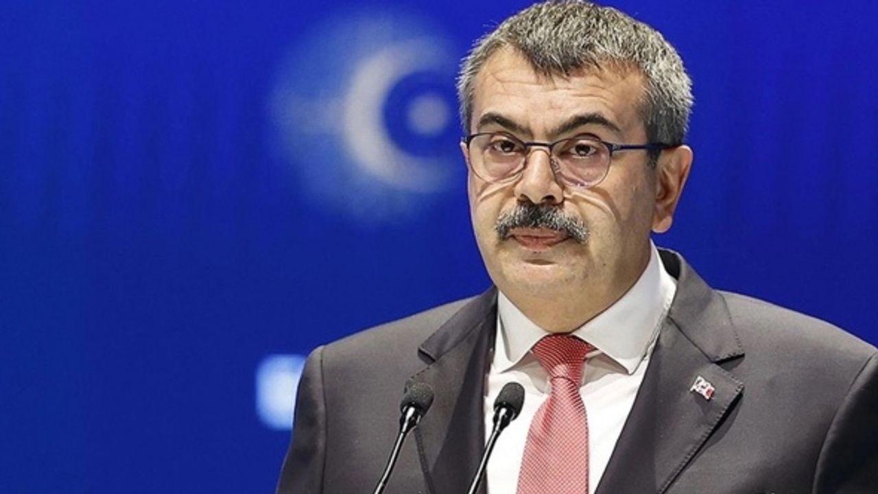 Milli Eğitim Bakanı Tekin: "'Laikliği Birlikte Savunuyoruz' başlıklı metne dava açacağım"