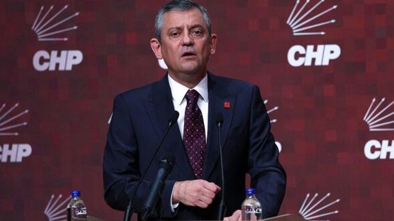 Özgür Özel, A Haber'e manşet verdi: 'Bak depremzede ne konuşacakmış, A Haber son dakika geç'