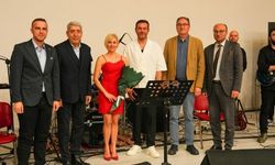 “Aşkın Ezgileri” Konserlerine Manisalılardan Yoğun İlgi