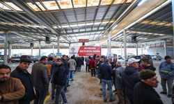 Denizli Büyükşehir’den üreticiye gübre desteği başladı