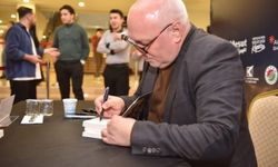 Prof. Dr. Ahmet Taşağıl, Kepez Kitap Fuarı’nda Türk tarihini anlattı