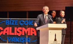 Özgür Özel: Tüm engellemelere, alçaklıklara rağmen dimdik ayaktayız