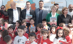 Çocuklar Atatürk ile “Atatürk ve 23 Nisan” Kitabında Buluşuyor