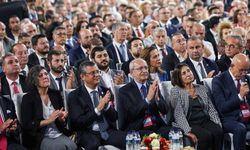 CHP'nin kurultay davasında erteleme kararı