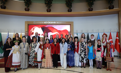 Başkan Vekili Büşra Özdemir dünya çocuklarını ağırladı