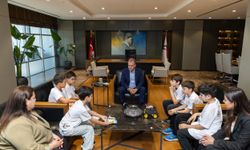 Mersin Büyükşehir'in Mercan Robotik Kodlama takımından Başkan Seçer'e ziyaret