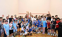 Başkan Uysal, squash sporcularıyla turnuvada bir araya geldi
