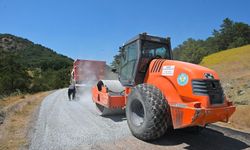 Gördes’te Çiçekli ile Sindel Arasında 10 Kilometrelik Yol Çalışması Başladı