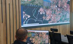 Balıkesir İtfaiyesi, 3 ayrı noktada yangınlara müdahale ediyor