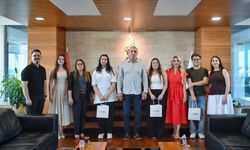 Cem Kotan başarılı gençleri ağırladı