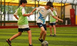 Beylikdüzü'nde öğrenciler yazı sporla geçiriyor
