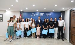 Ahmet Akın: “Nereye giderseniz gidin, ülkenizi unutmayın”
