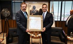 TOBB Başkanı Hisarcıklıoğlu’ndan Ahmet Akın’a ziyaret