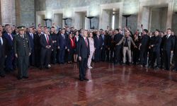 CHP 103 yaşında... Kemal Kılıçdaroğlu'ndan Anıtkabir'de "arınma" mesajı