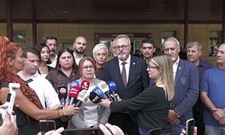 Manisa'da okul önünde silahlı saldırı... CHP heyeti, yaralı öğrencileri ziyaret etti