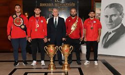 Mansur Yavaş ASKİ sporlu güreşçileri ağırladı